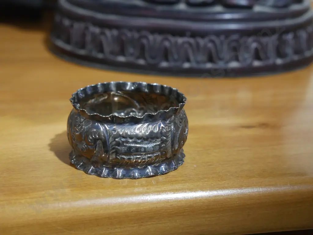 Sterling silver serviette ring Image 1++