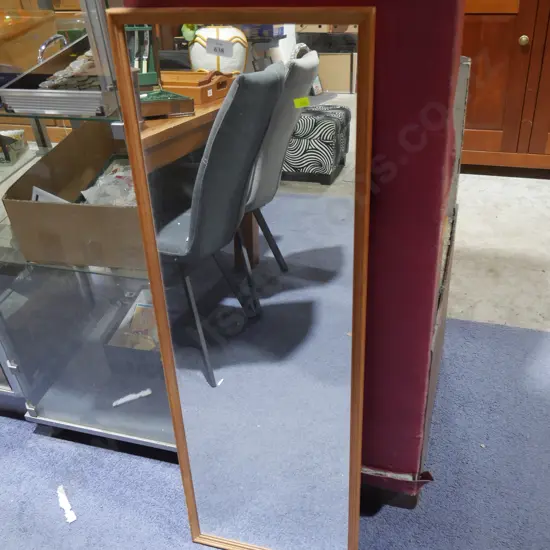 Wall mirror