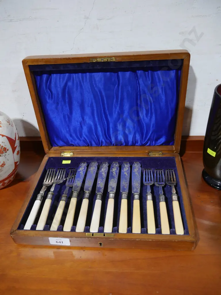 Fish knives and forks set Image 1++