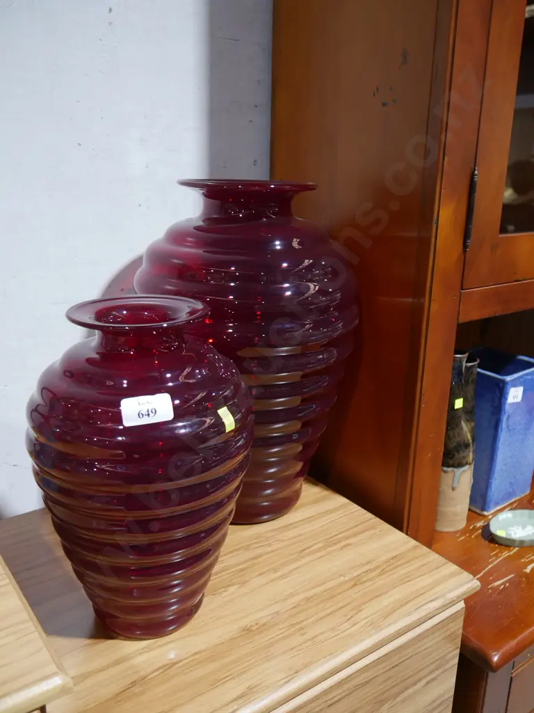 2 red glass vases Image 1++