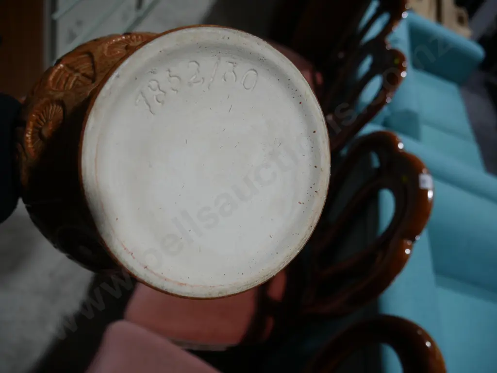 Pottery jug Image 1++