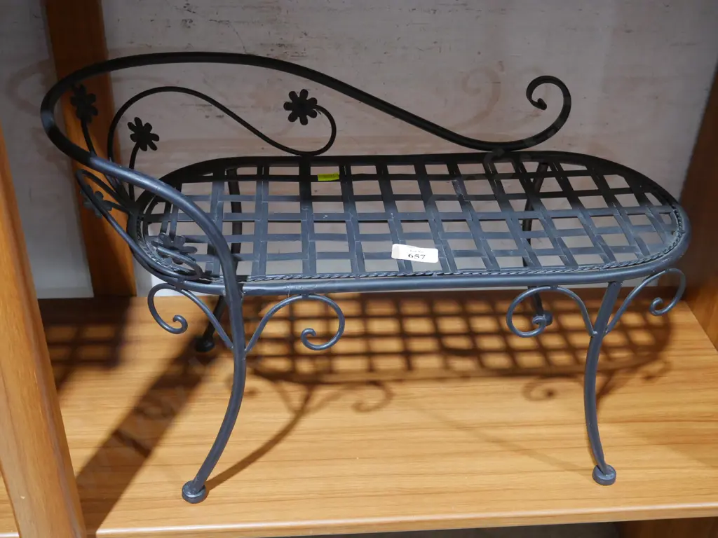 Plant stand Image 1++