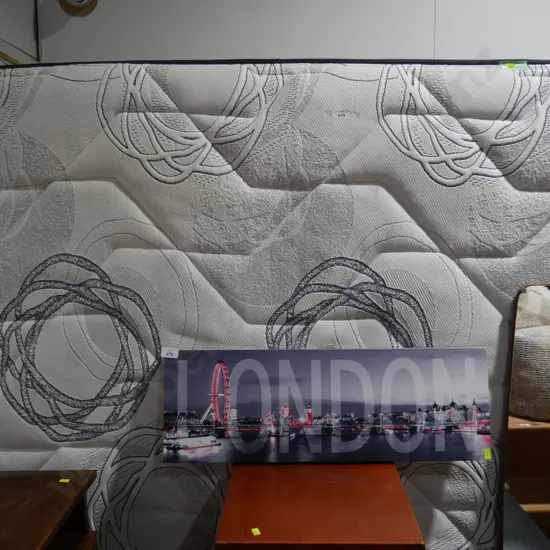 Queen mattress and bass