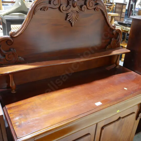 Chiffonier