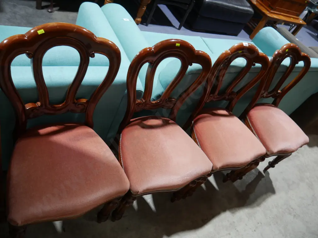 Four dining chairs Image 1++