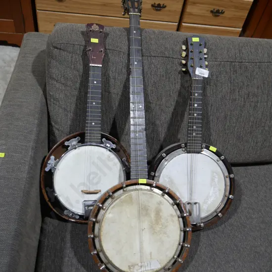 3 banjos