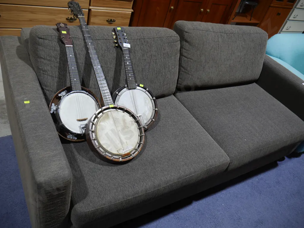Divan couch Image 1++