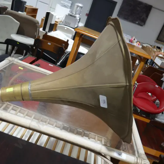 Gramophone horn