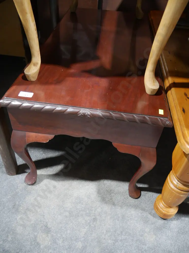 Mahogany coffee table Image 1++