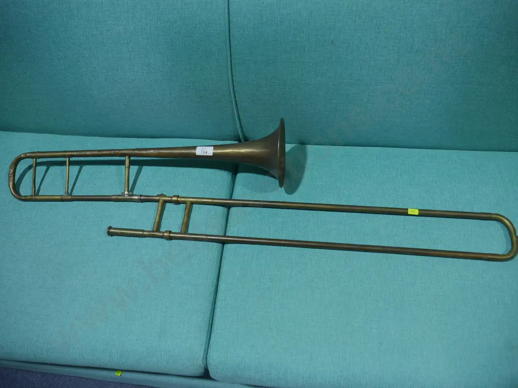 Trombone Image 1++