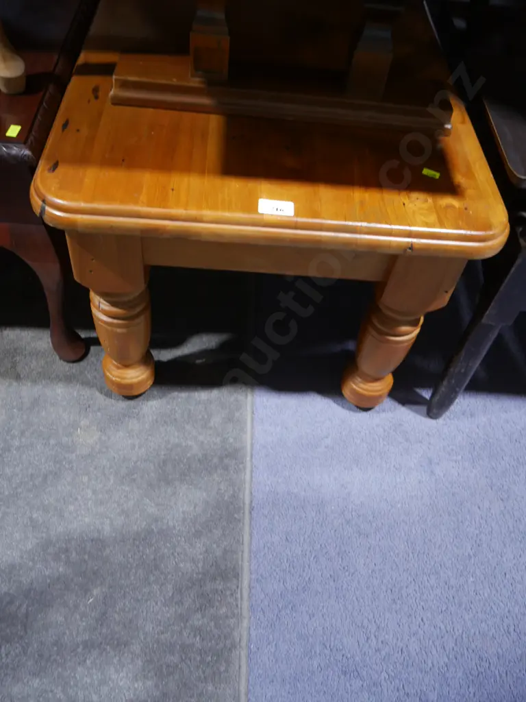 Coffee table Image 1++