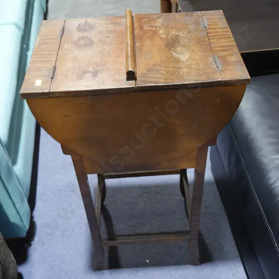 Sewing table