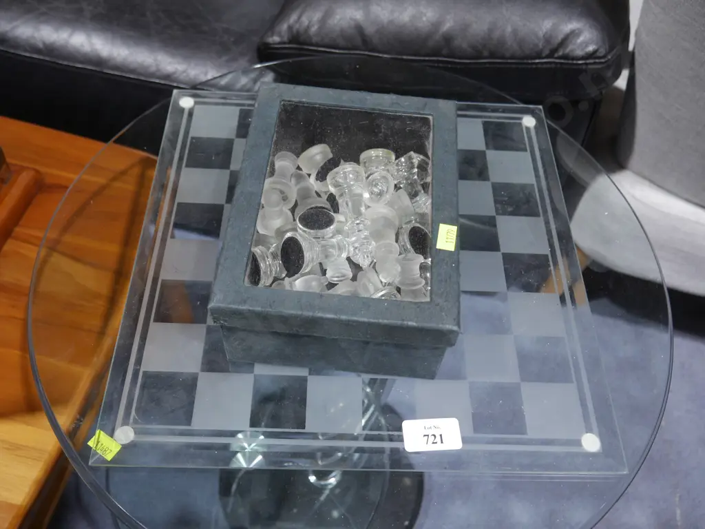 Glass chess  set Image 1++
