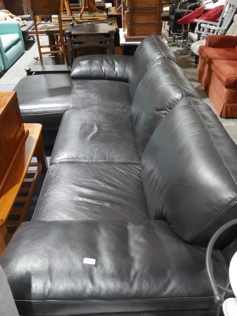 Leather L shaped sofa Image 1++
