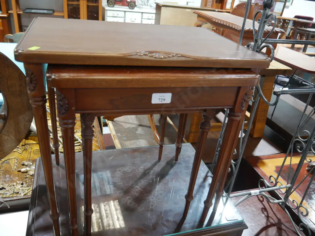 Nest  of tables Image 1++