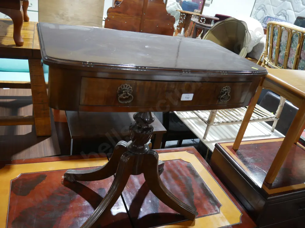Hallway table Image 1++