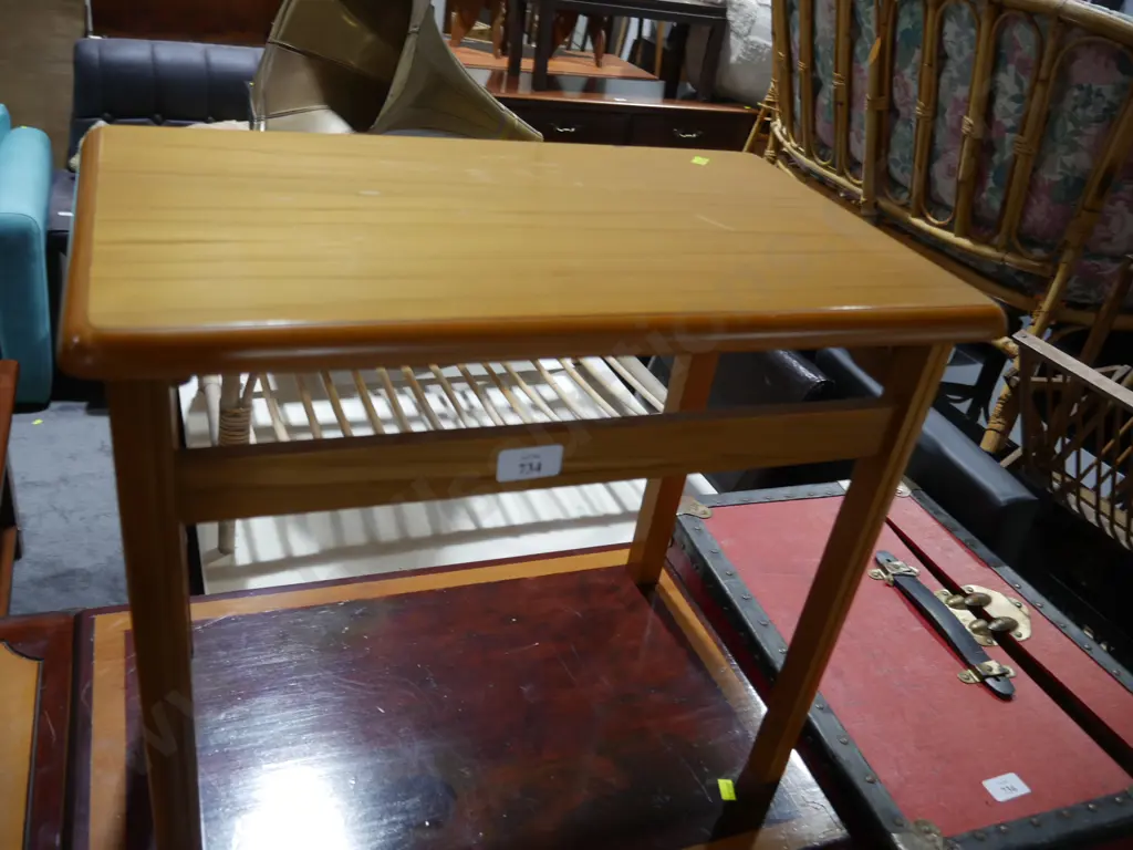 Small table Image 1++