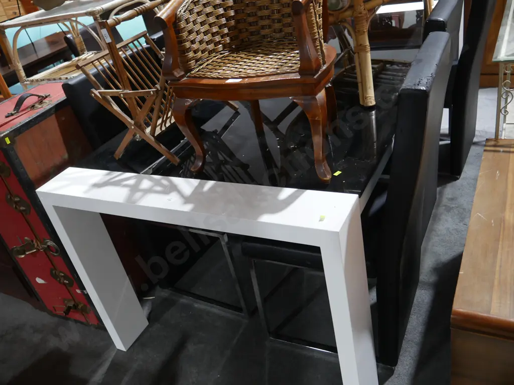 Dining table and 6 chairs Image 1++