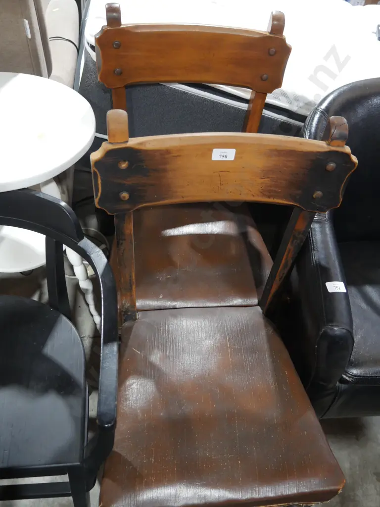 2 dining chairs Image 1++