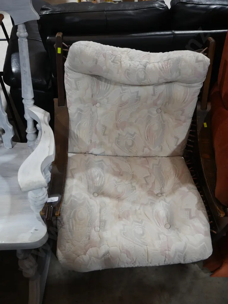 Lounge chair Image 1++