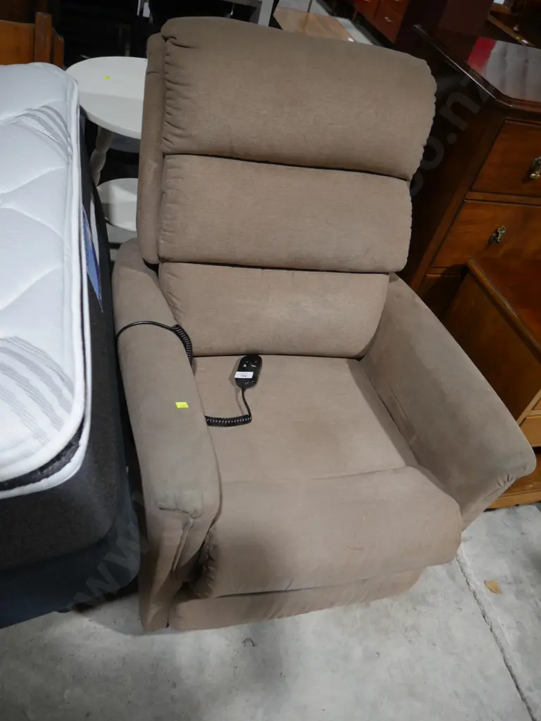 Electric armchair Image 1++
