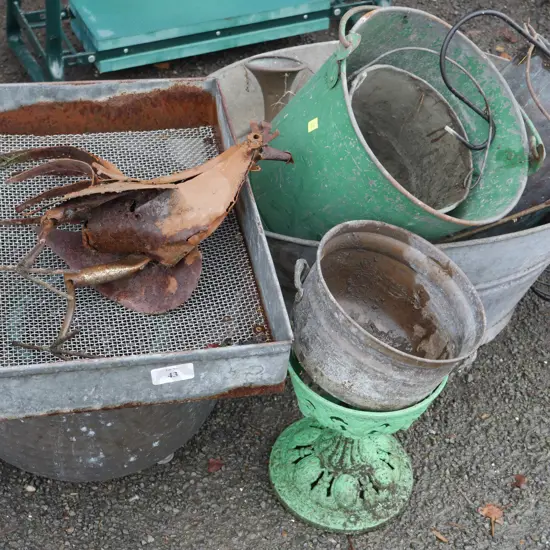 Metal buckets , bath . Ornaments