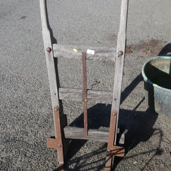 Sack barrow