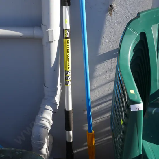 Gutter cleaner and water brush