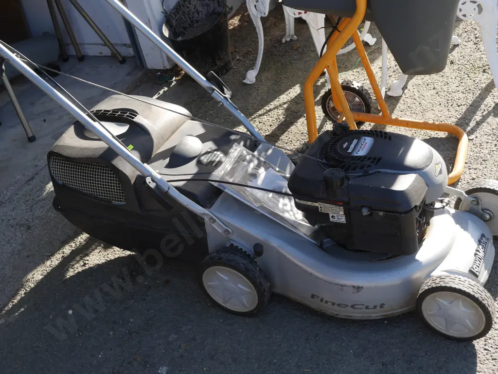 Lawnmaster lawnmower Image 1++