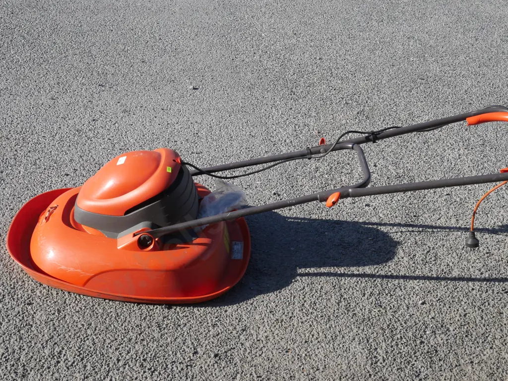 Flymo lawnmower Image 1++