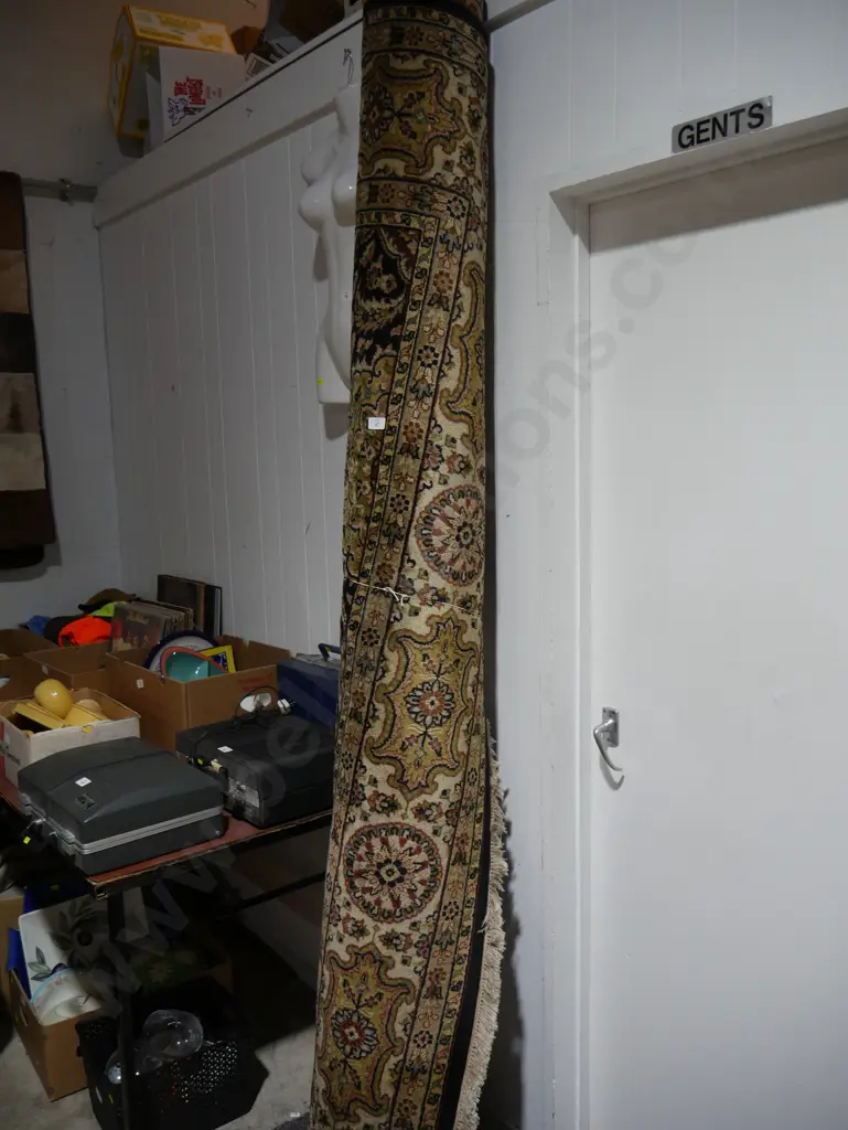 Large floor rug Image 1++