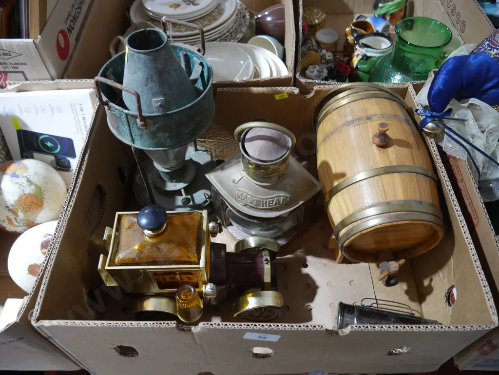 Car decanter, lanterns etc Image 1++