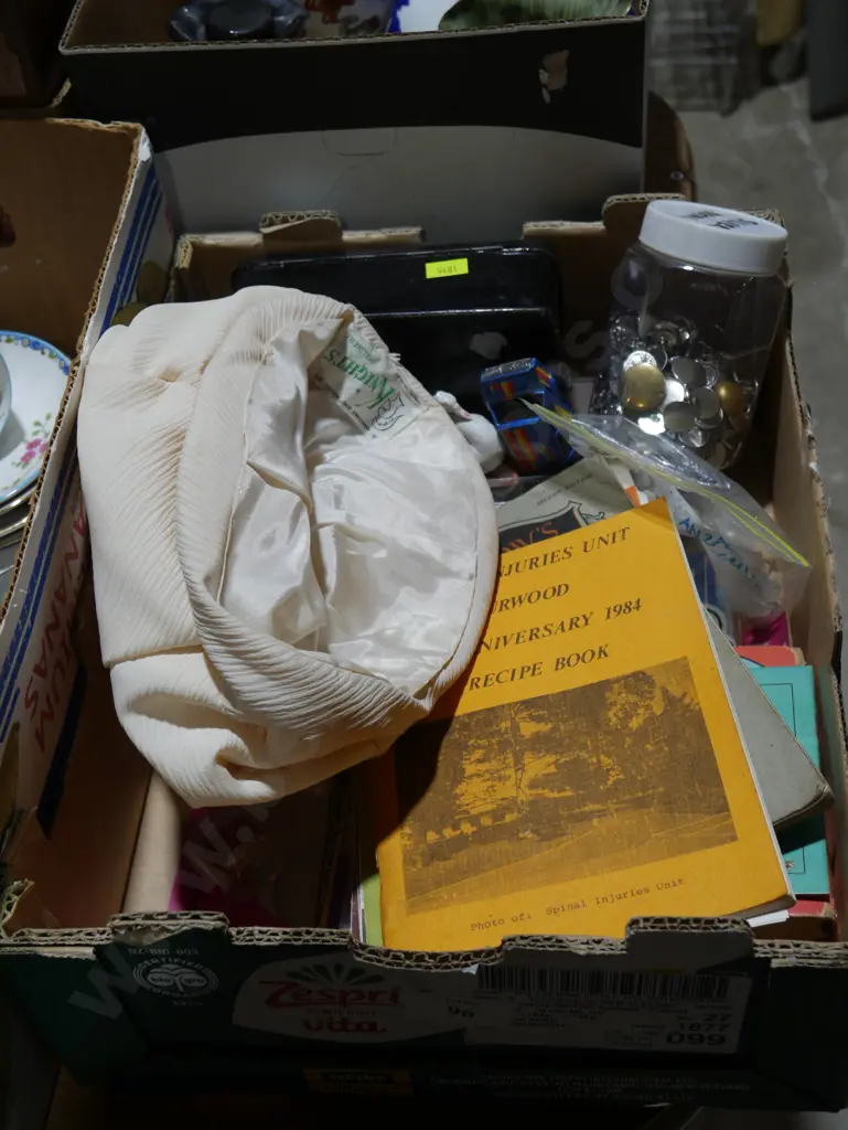 Old booklets, buttons etc Image 1++