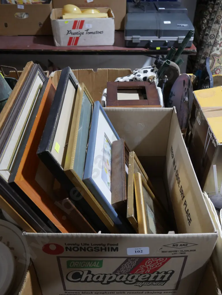 Box of artworks Image 1++