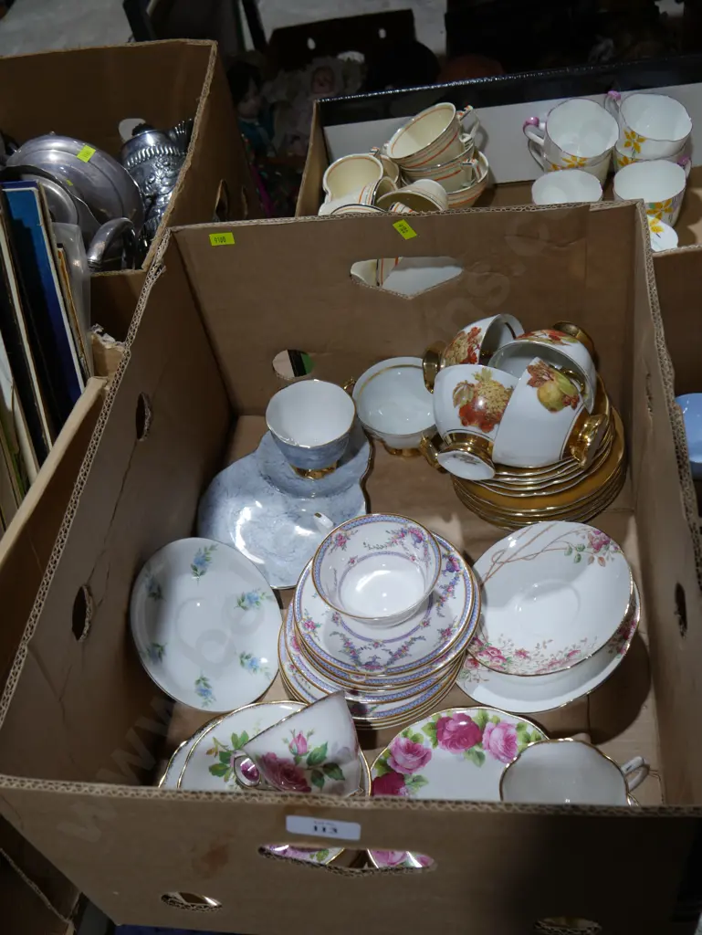 Box of assorted china Image 1++