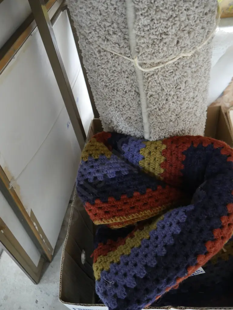 Wool blanket, floor rug Image 1++