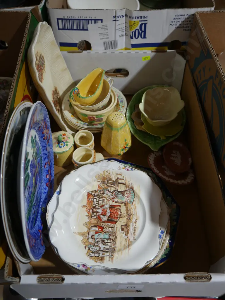 Assorted vintage china Image 1++