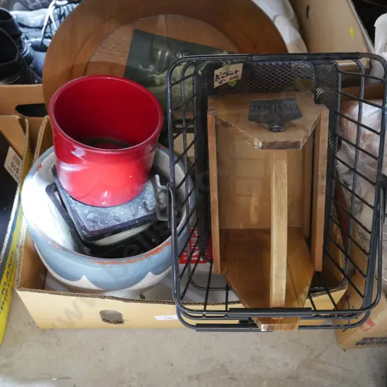 Plant pots, metal basket etc