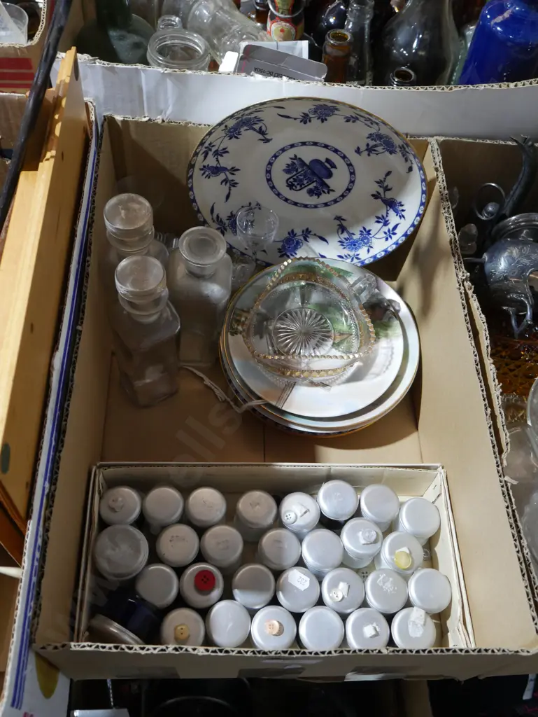 Buttons, glassware etc Image 1++