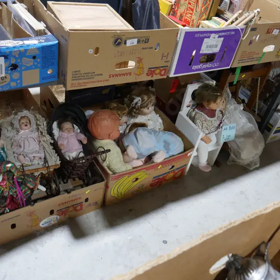 Assorted dolls