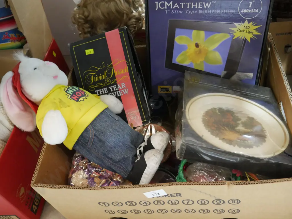 Hip-hop bunny, photo frame etc Image 1++