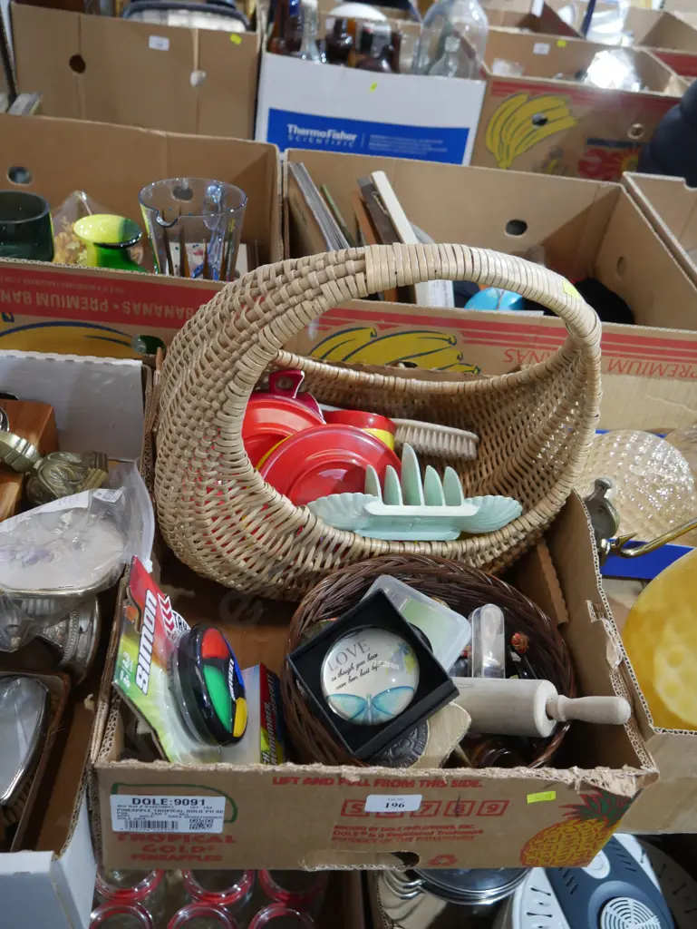 Basket and sundries Image 1++