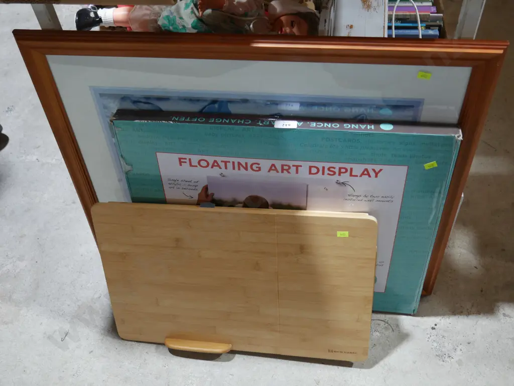 Picture, floating art display etc Image 1++