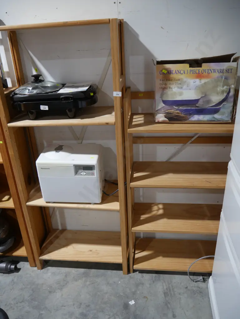 2 wooden shelves Image 1++
