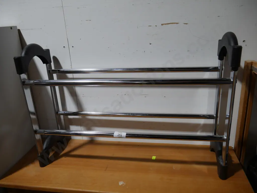 Extendable shoe rack Image 1++