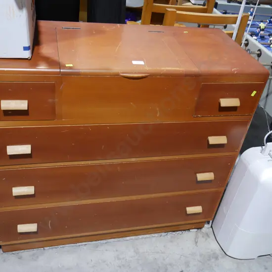 Chest drawer