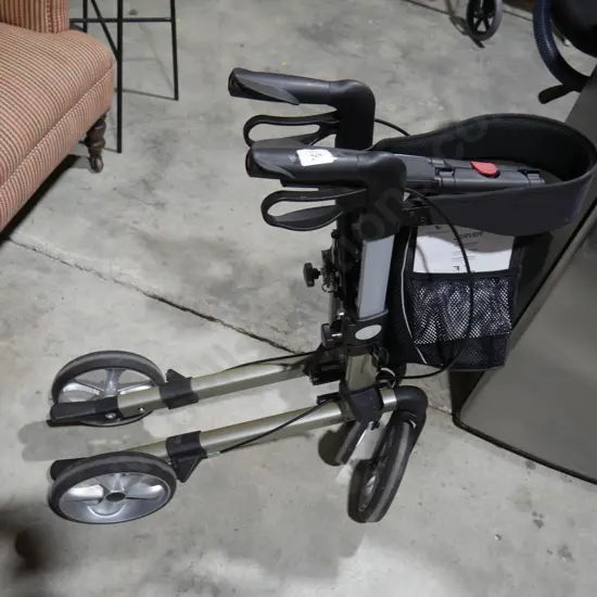 Mobility walker