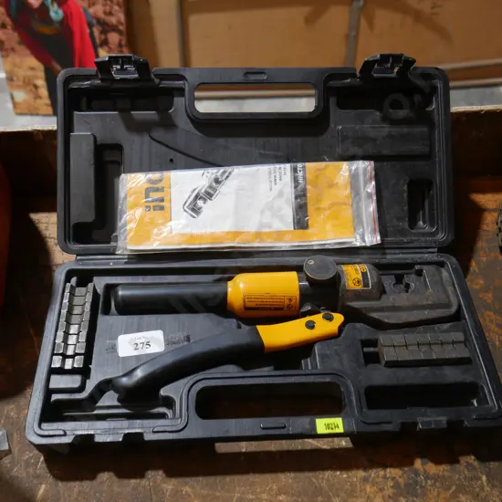 Hydraulic crimping tool