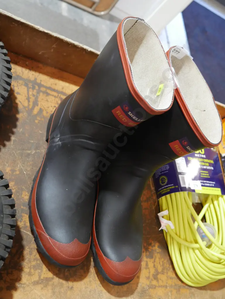 Red band gumboots size 13 Image 1++