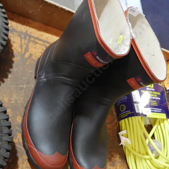 Red band gumboots size 13